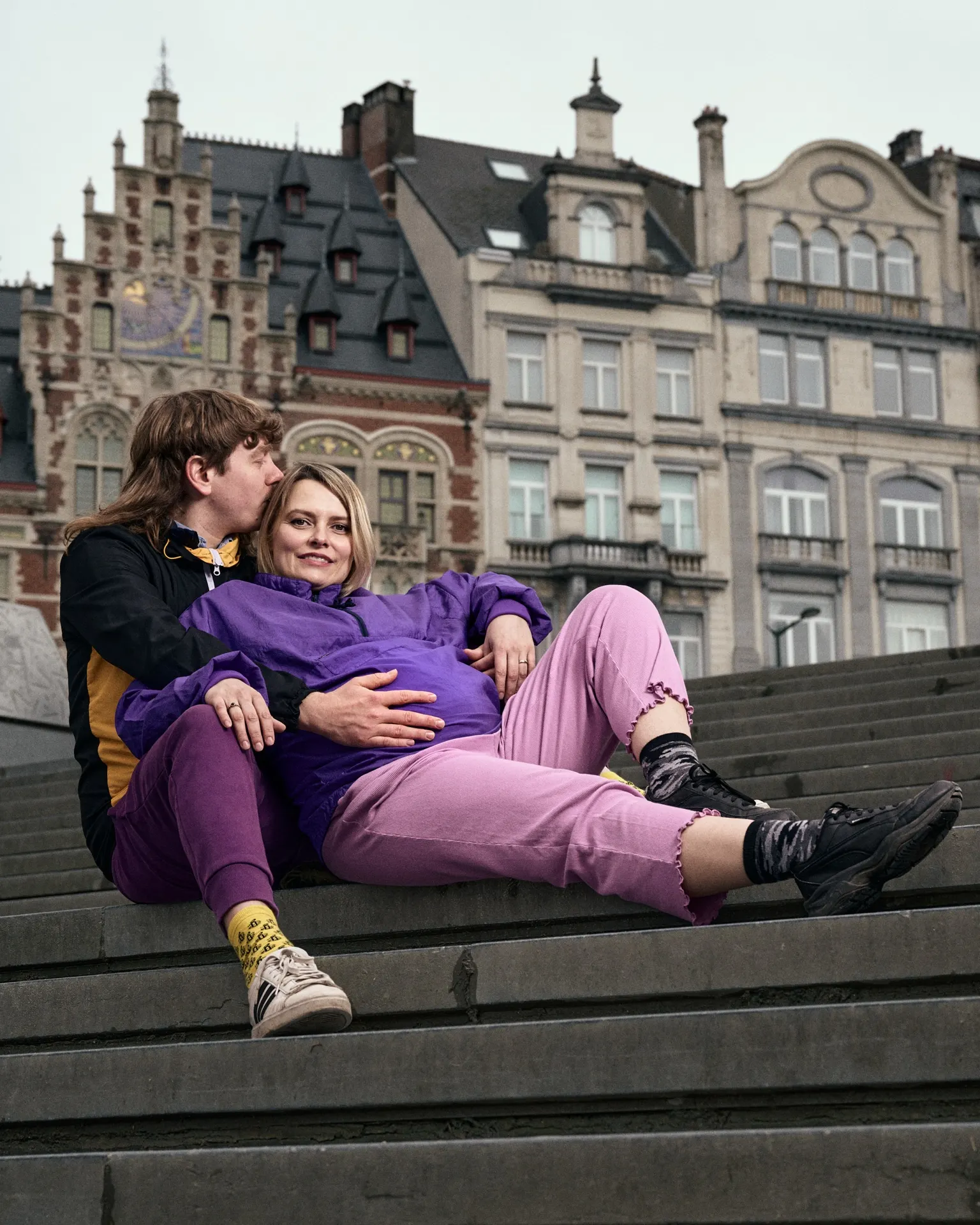 Duo amoureux et portrait de couple complice